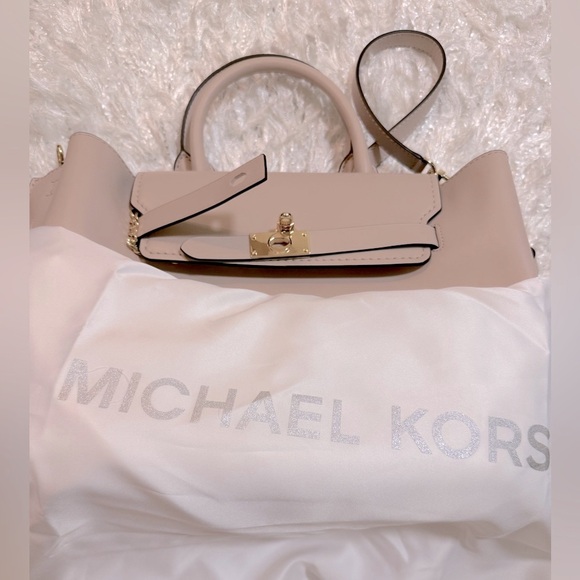 MICHAEL KORS Hamilton Legacy Large Leather Belted Satchel - Picture 4 of 11